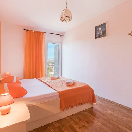 Pansion Lovac Vendégház Cavtat