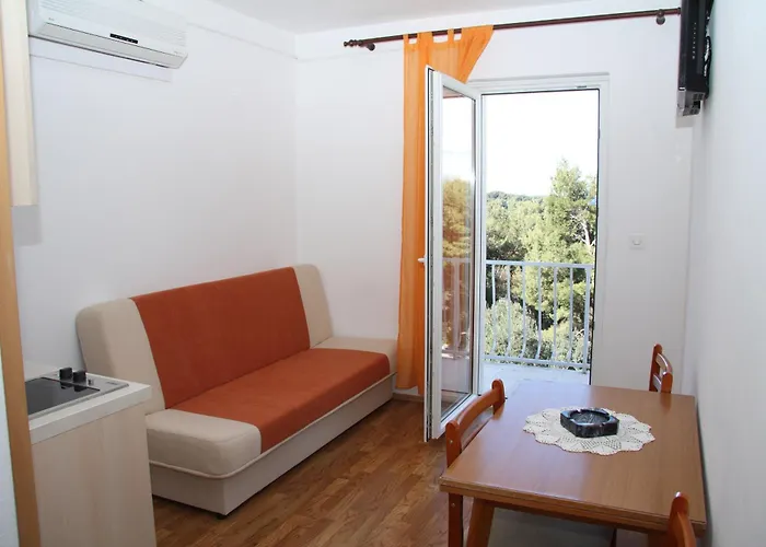 Pansion Lovac 3* Cavtat