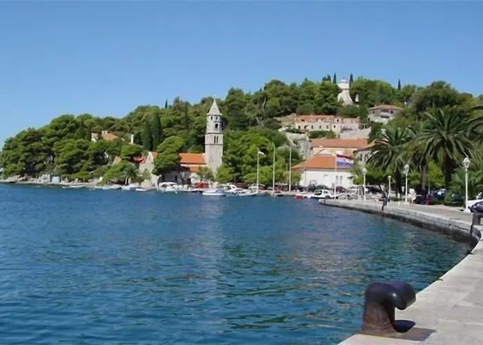 Pansion Lovac 3* Cavtat