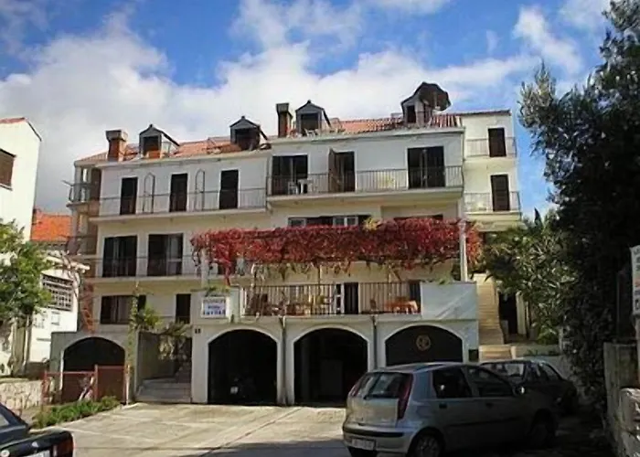 Pansion Lovac Konukevi Cavtat