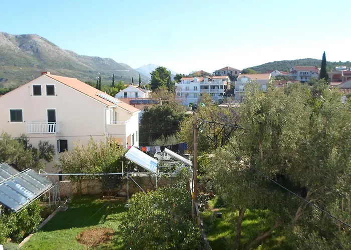 Pansion Lovac 3* Cavtat