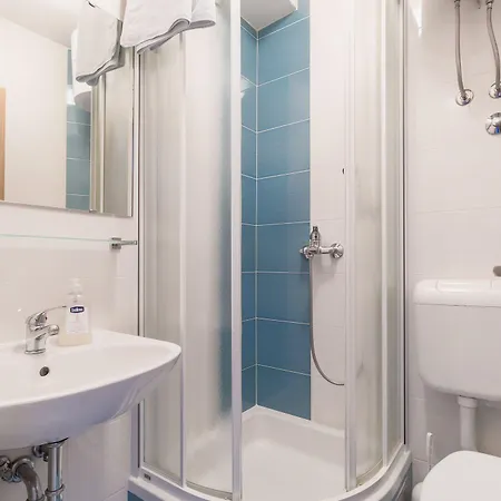 Pansion Lovac Casa de hóspedes