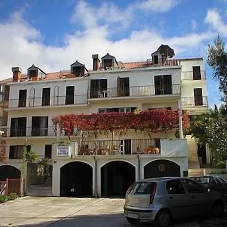 Pansion Lovac Casa de hóspedes Cavtat