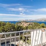 Pansion Lovac 3* Cavtat