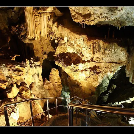 בית הארחה Pansion Lovac