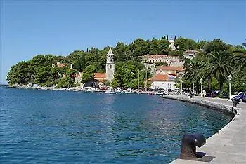 Pansion Lovac 3* Cavtat