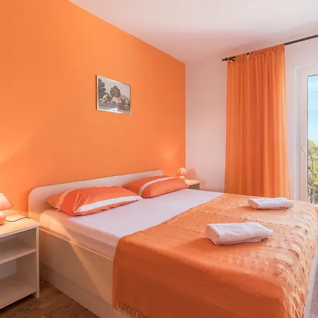 Pansion Lovac בית הארחה