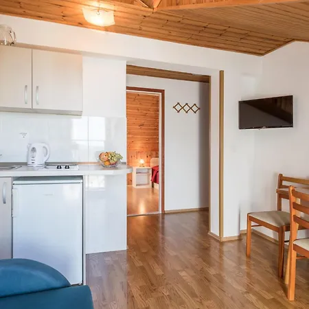 בית הארחה Pansion Lovac 3*